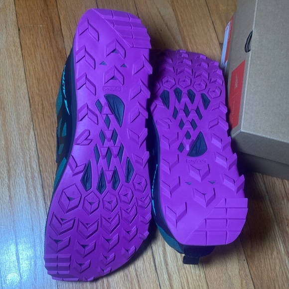 New Men’s Altra Lone Peak 7 - Picture 4 of 5